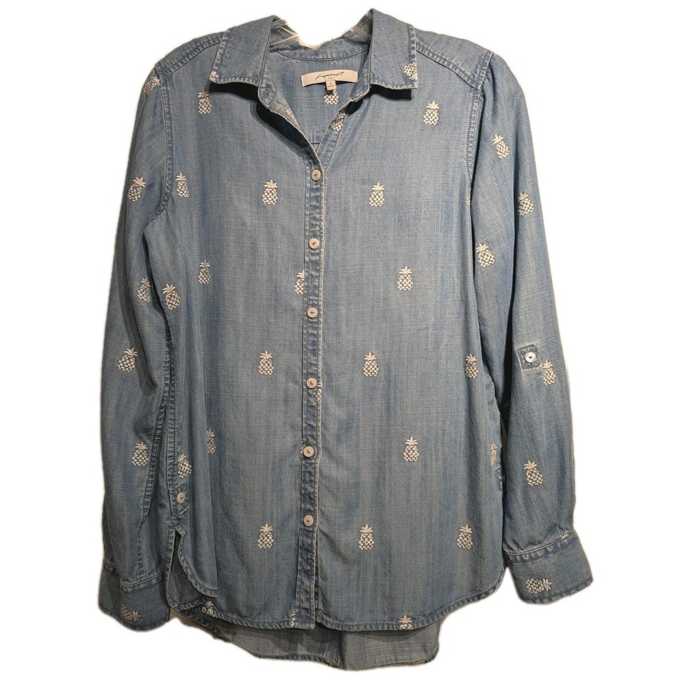 Foxcroft Button Up Shirt Women 6 Chambray Pineapple Embroidered Roll Tab Sleeve